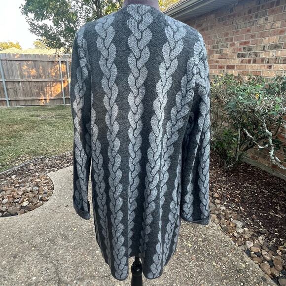 Gray and Black Long Knit Cardigan Teacher Academia Pockets L - Picture 4 of 9